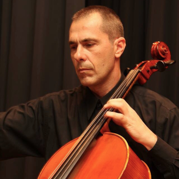 Riccardo Agosti – violoncello