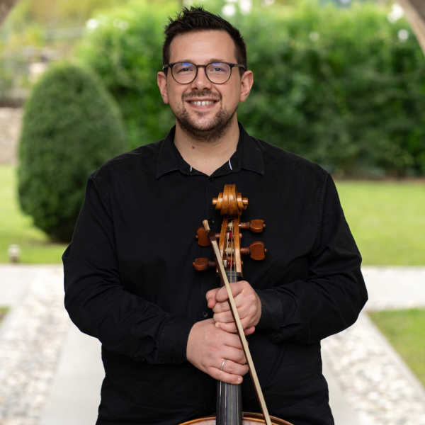 Thomas Chigioni – violoncello
